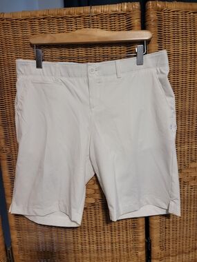 Under Armour Men's Cream Performance Flat-Front Shorts